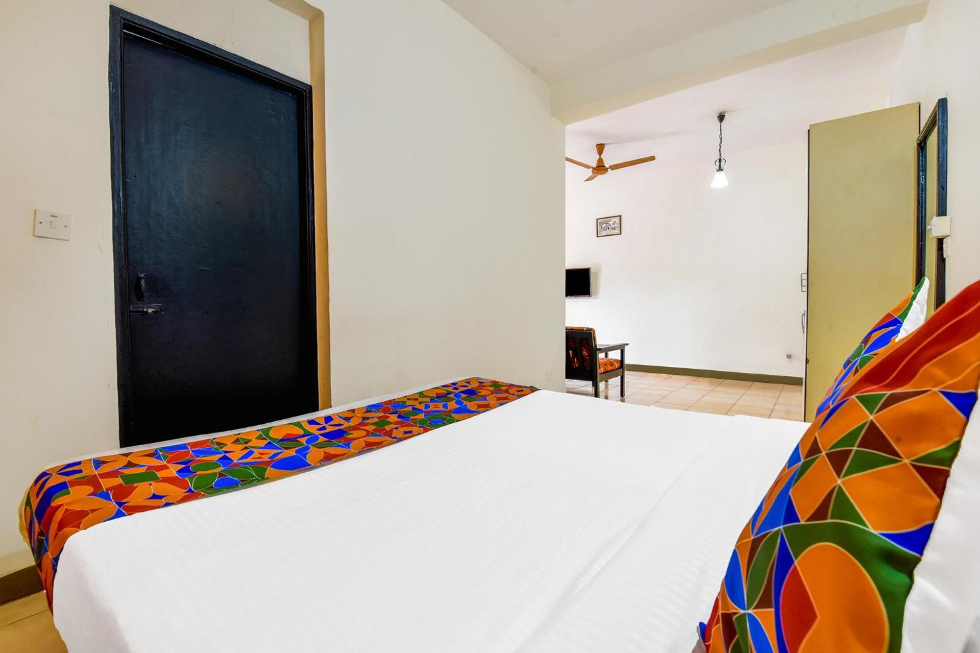 Fabexpress Alor Resort Calangute Exterior photo
